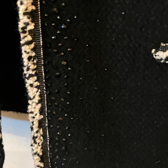 Molly Bracken Elegant Black and Cream Knit - Picture 7 of 11